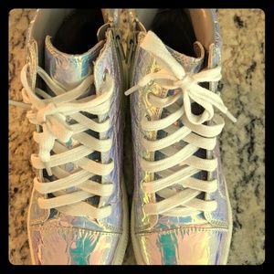 Size 8 women's Justice shoes